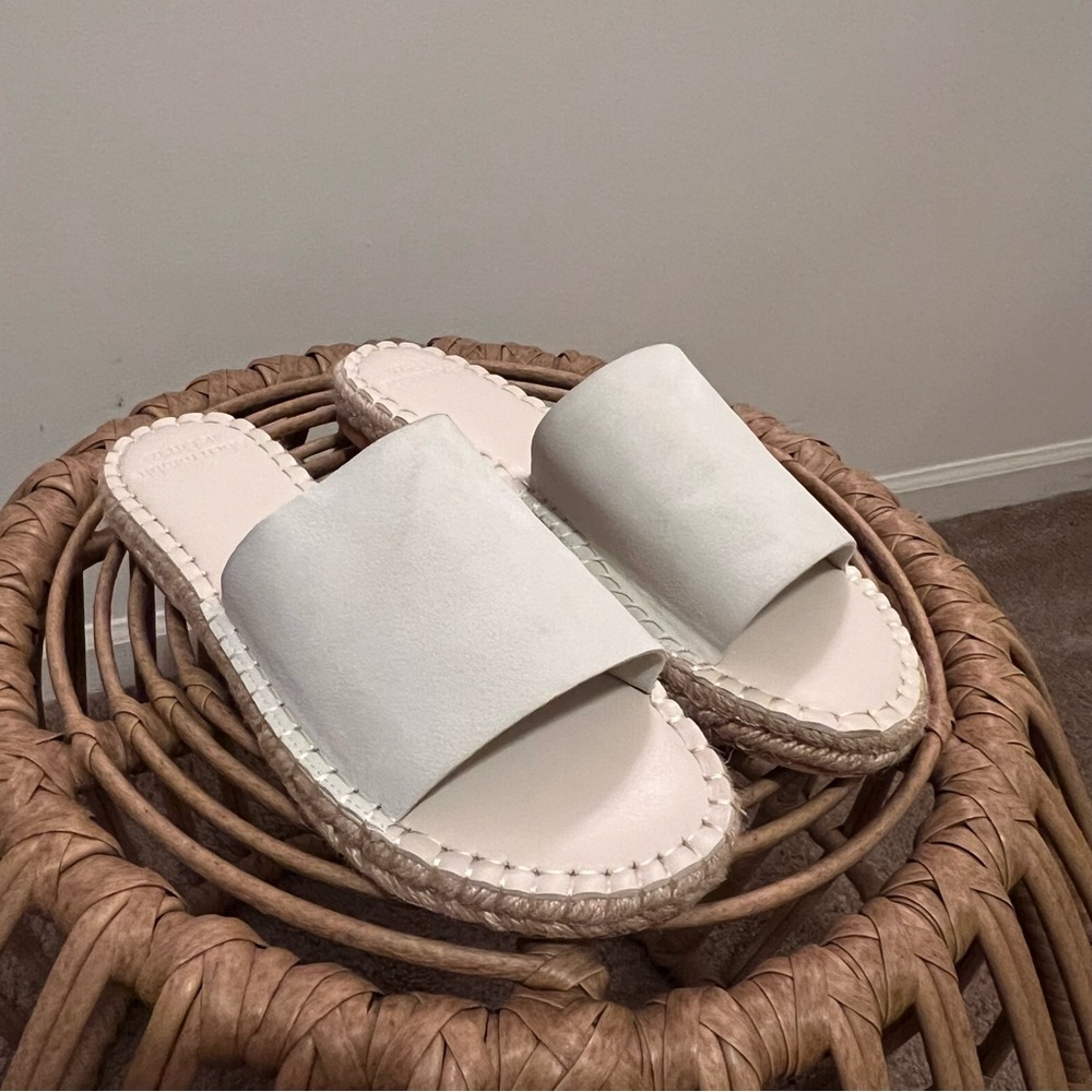 Abercrombie White Leather Slide Sandals
